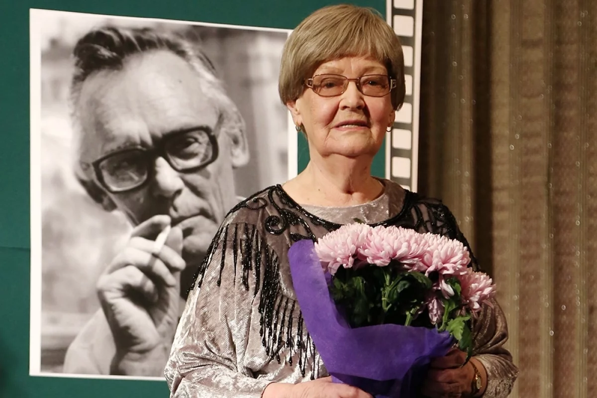 Read more about the article Жизнь с Гайдаем и без. 95 лет Гребешковой: память о муже и наследство
